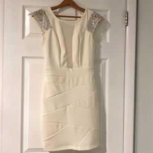 Emerald Sundae Small White Short Party Dress